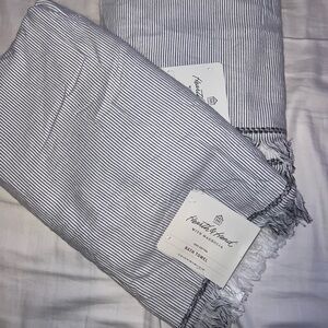 Set of 2 Hearth & Hand Bath Towels